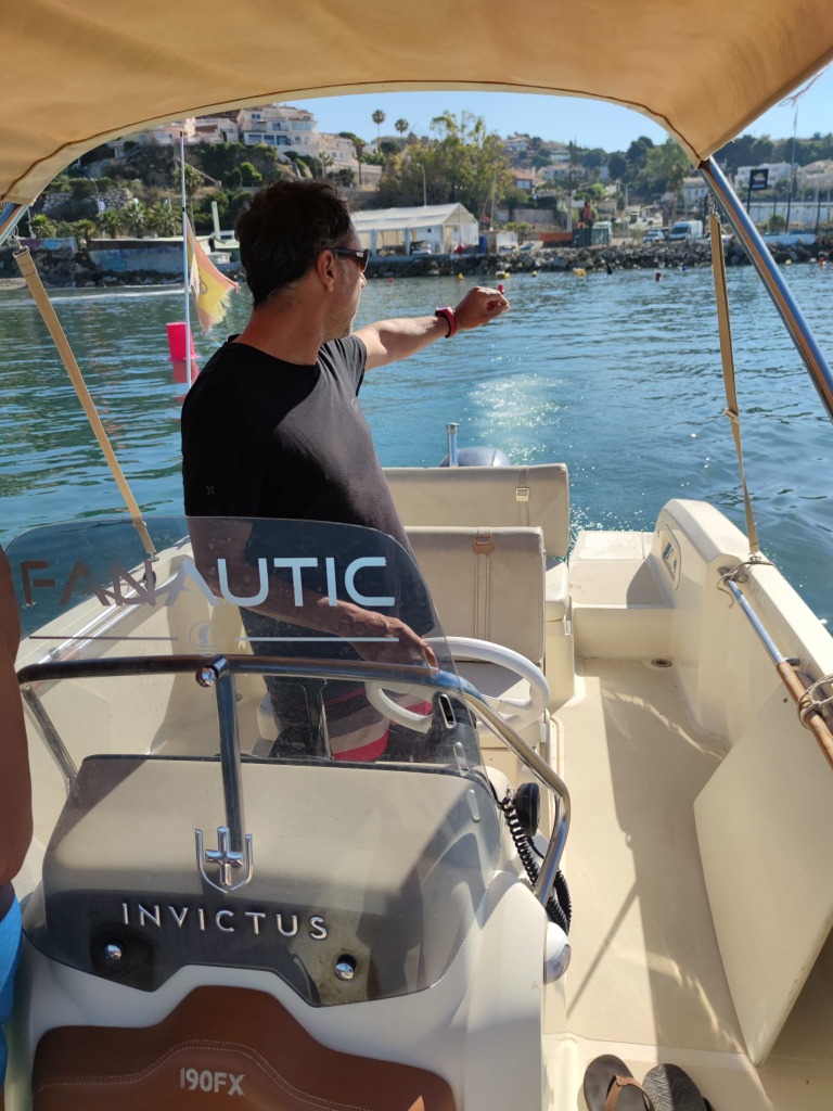 Alquiler barco Marvel Invictus 190 Puerto El Candado Malaga
